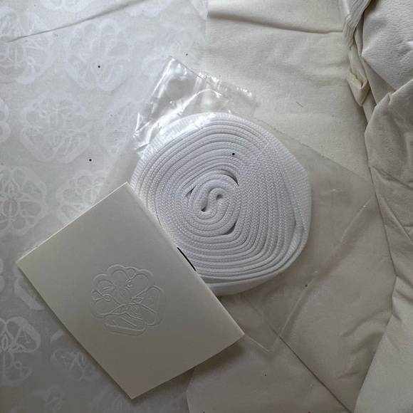 37.5 Alexander McQueen “oversized sneaker” - Picture 7 of 9